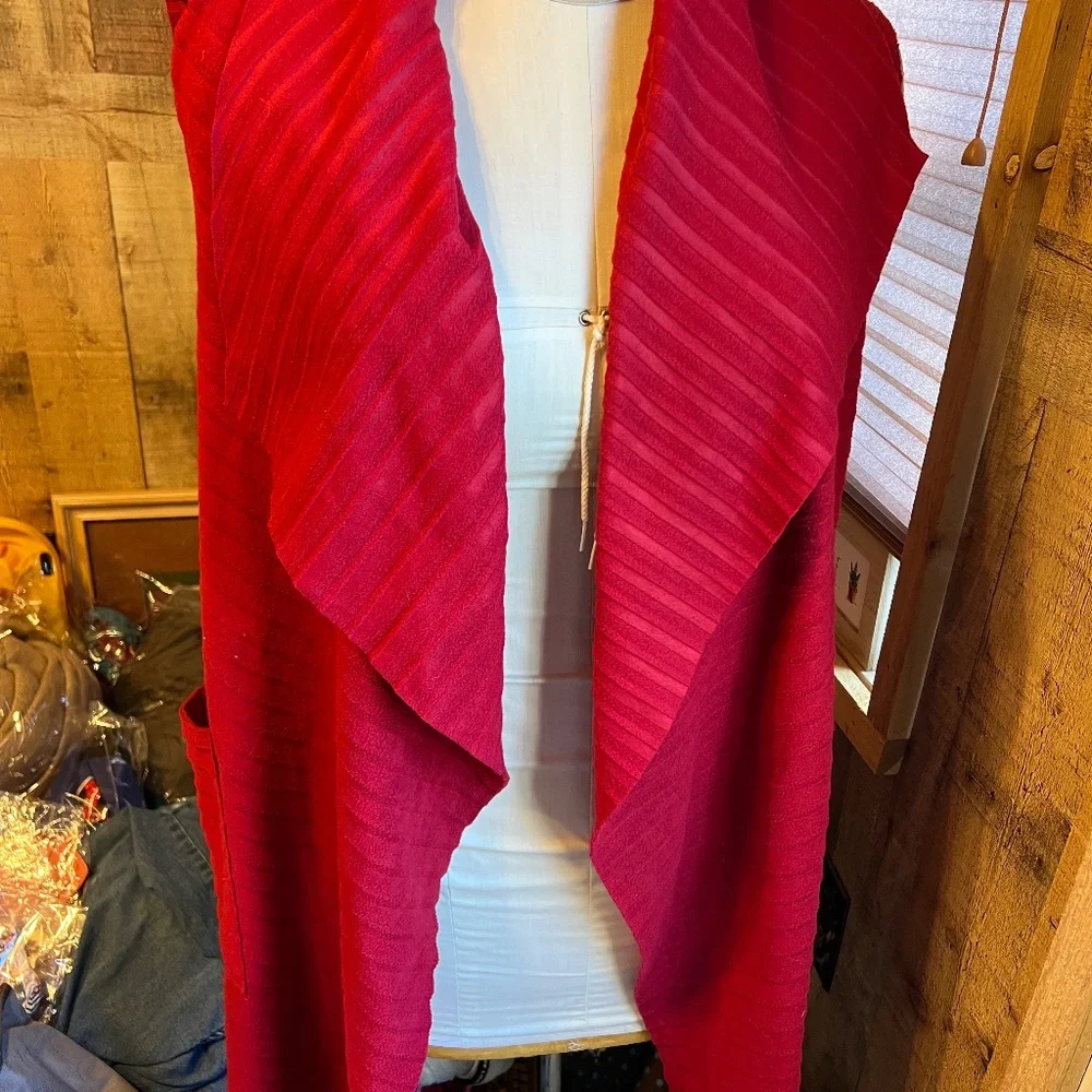 WOMENS LADIES LEMODA RED VEST CAPE JACKET XL-XXL NWOT - Picture 2 of 6